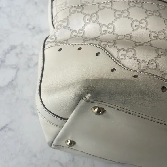 Gucci White Guccissima Leather Medium Punch Tote - Picture 6 of 16